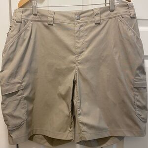Duluth Trading Dry On The Fly 10” Shorts